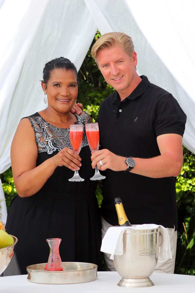 johanna-jones-chris-smit-new-years-cocktails